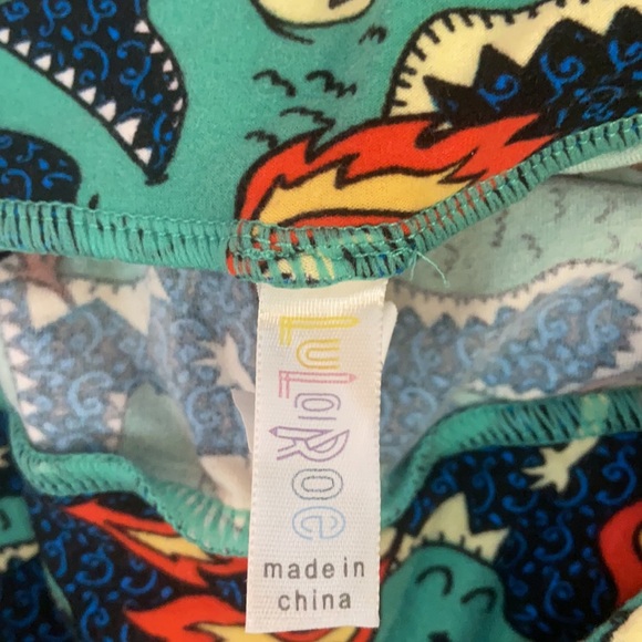 4/$30 LuLaRoe One Size Leggings. Dragon Print - Picture 3 of 3
